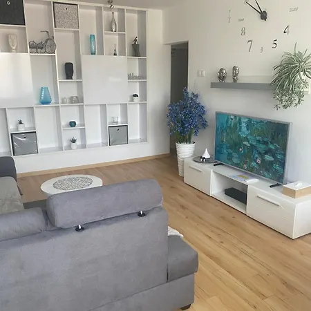 Parkside Apartment